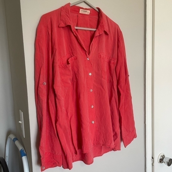 Hollister pink button down shirt - Picture 3 of 10